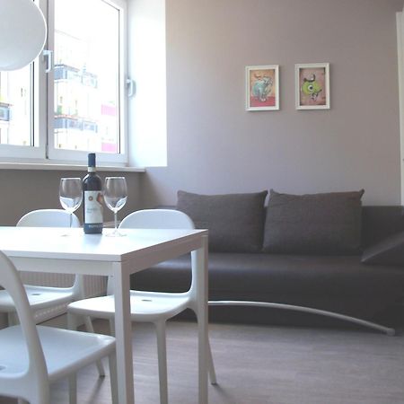 Apartmenthouse Berlin - Am Gorlitzer Park Екстер'єр фото